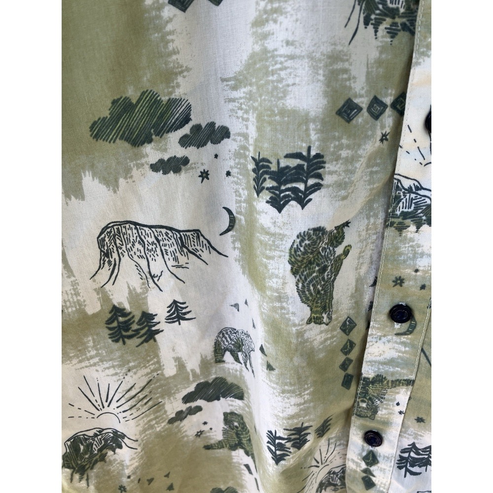 Patagonia Go-To Shirt XL Green Bear Mountain Moon Forest Organic Cotton 52691 - Picture 5 of 9